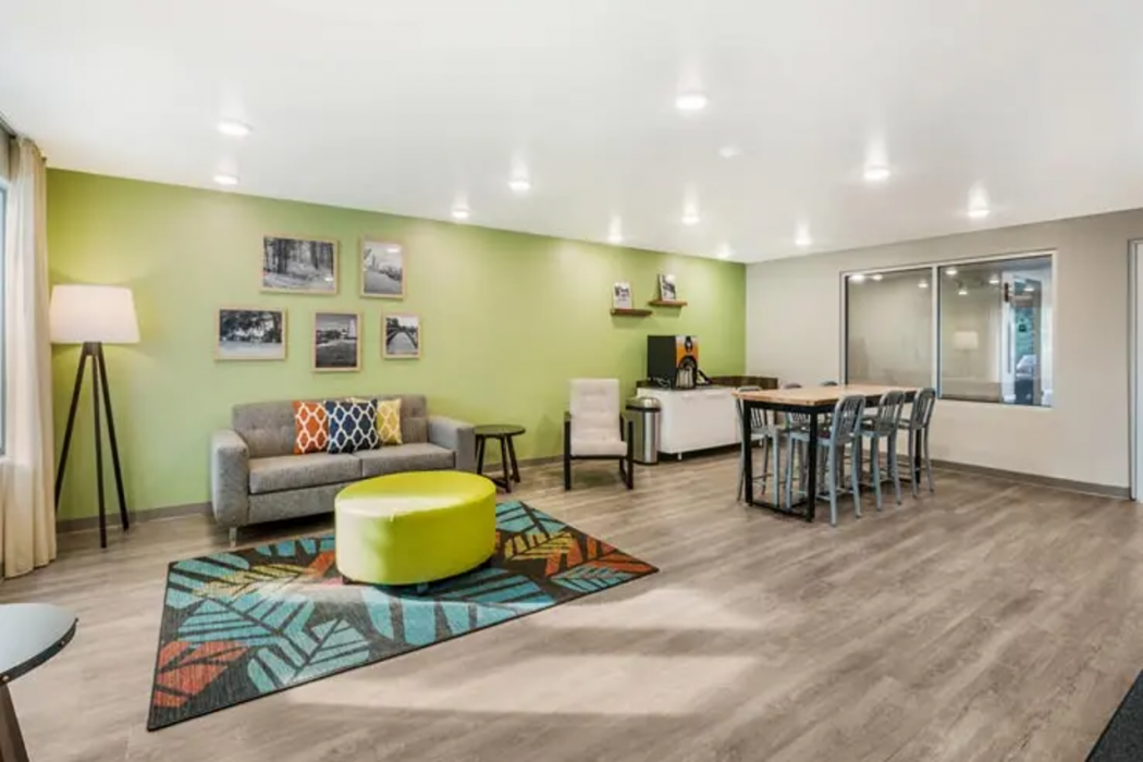 WoodSpring Suites Elgin - Chicago 10/56