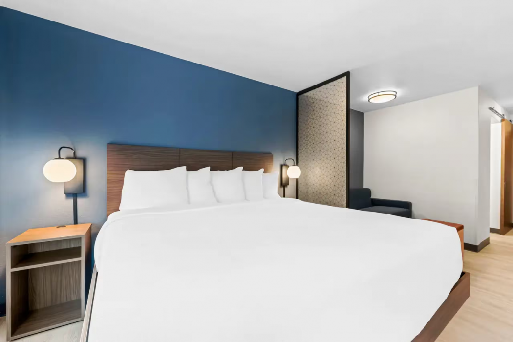 Everhome Suites Fayetteville near Fort Bragg 11/34