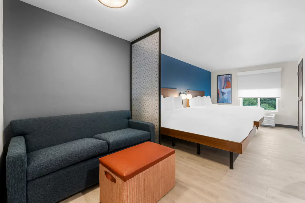 Everhome Suites Fayetteville near Fort Bragg 13/34