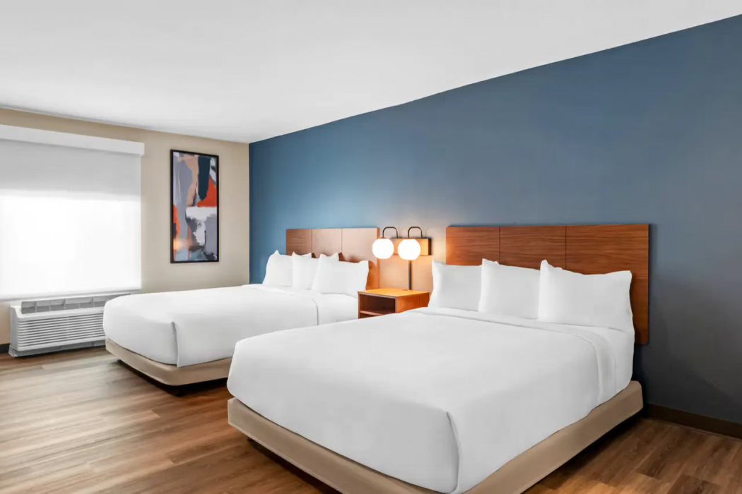 Everhome Suites San Antonio Lackland near Seaworld 6/17