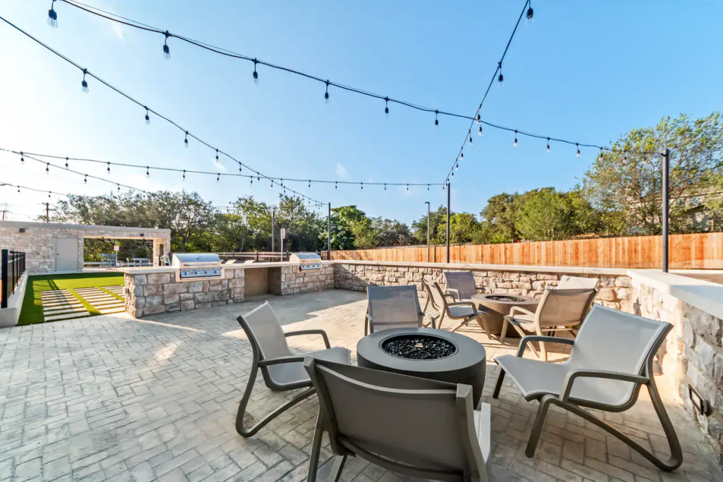 Everhome Suites San Antonio Lackland near Seaworld 16/17