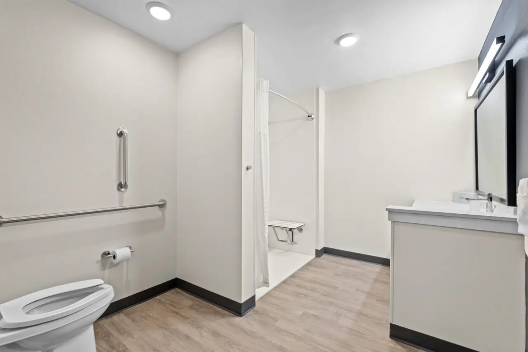 Everhome Suites Brownsville 11/66