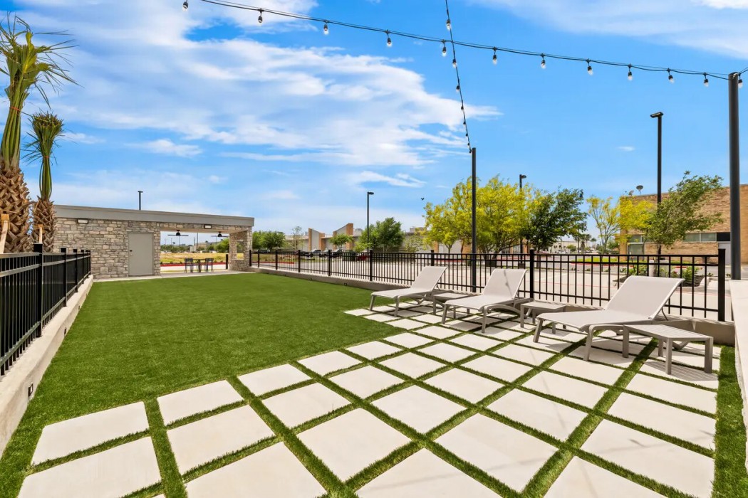 Everhome Suites Brownsville 38/66