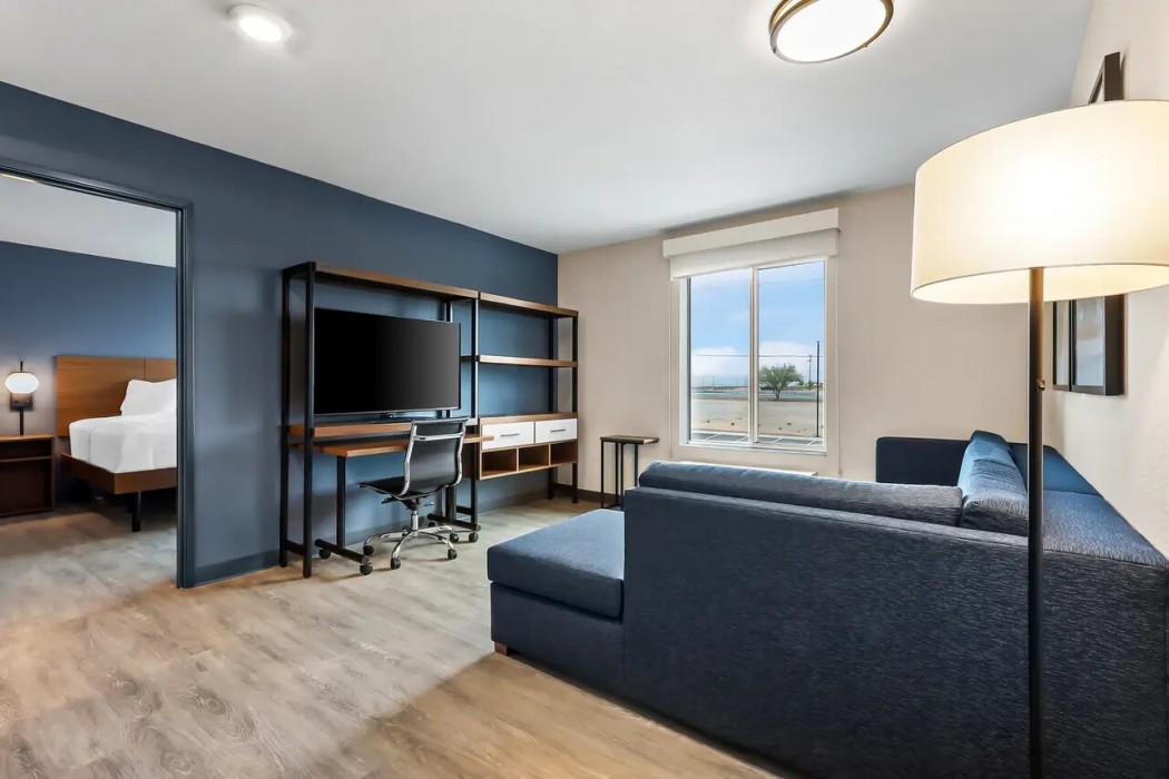 Everhome Suites El Paso Airport near Fort Bliss 9/18