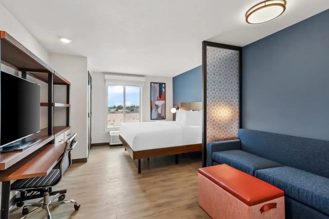 Everhome Suites El Paso Airport near Fort Bliss 10/18