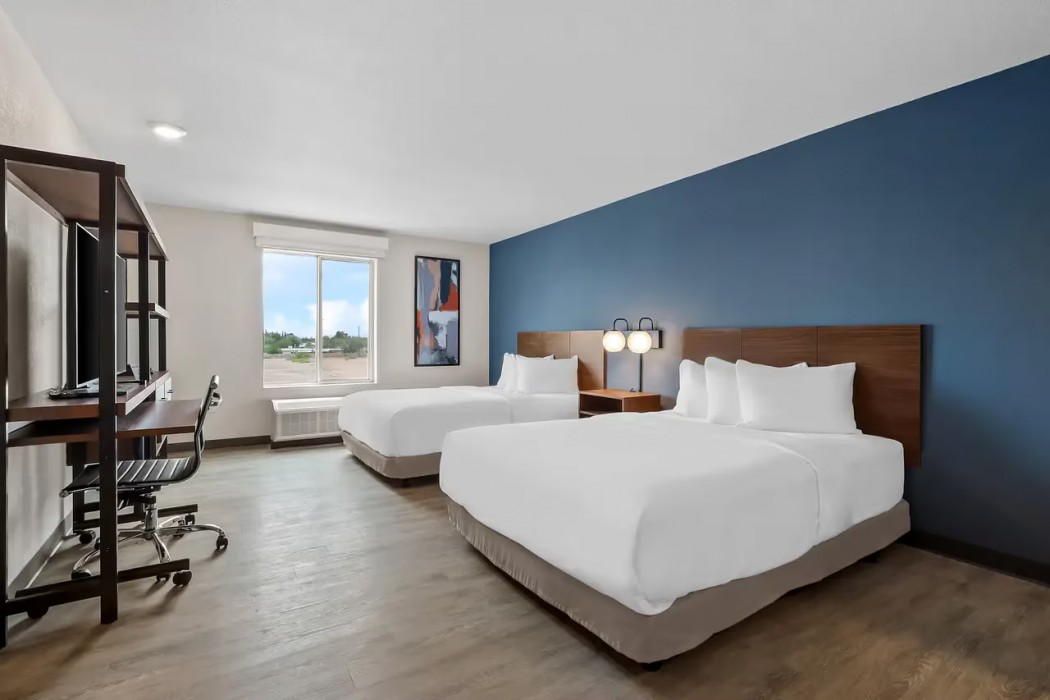 Everhome Suites El Paso Airport near Fort Bliss 8/18