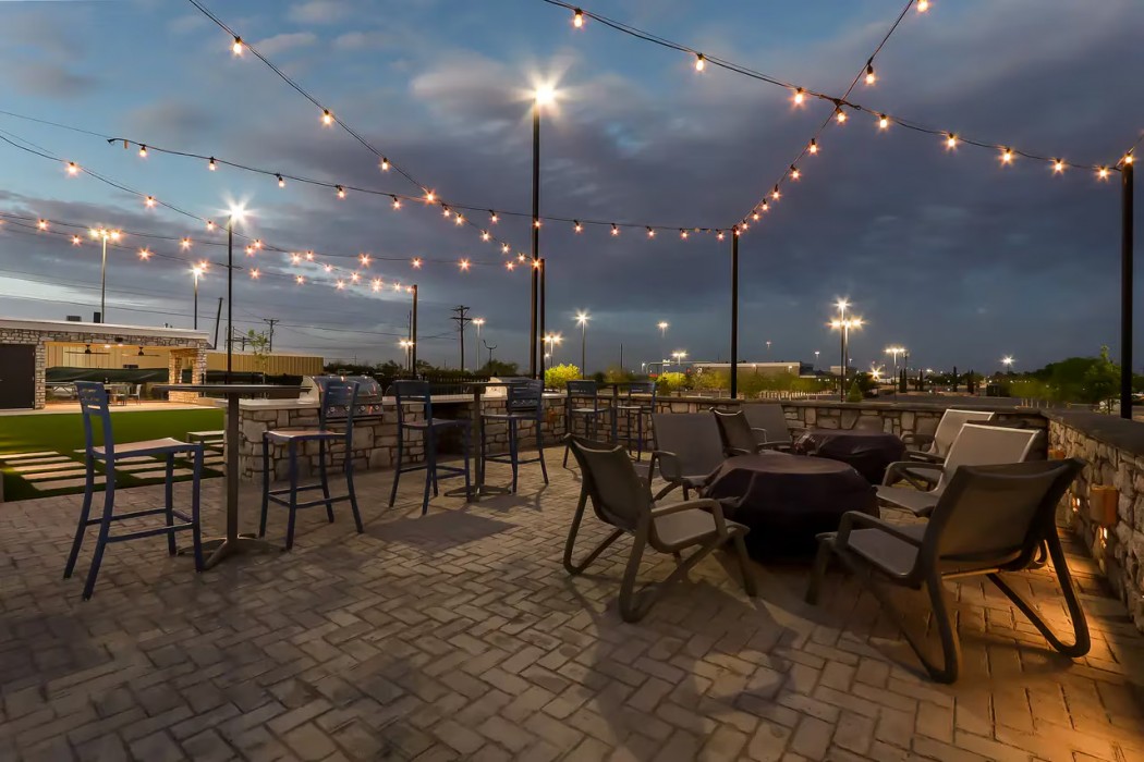 Everhome Suites El Paso Airport near Fort Bliss 17/18