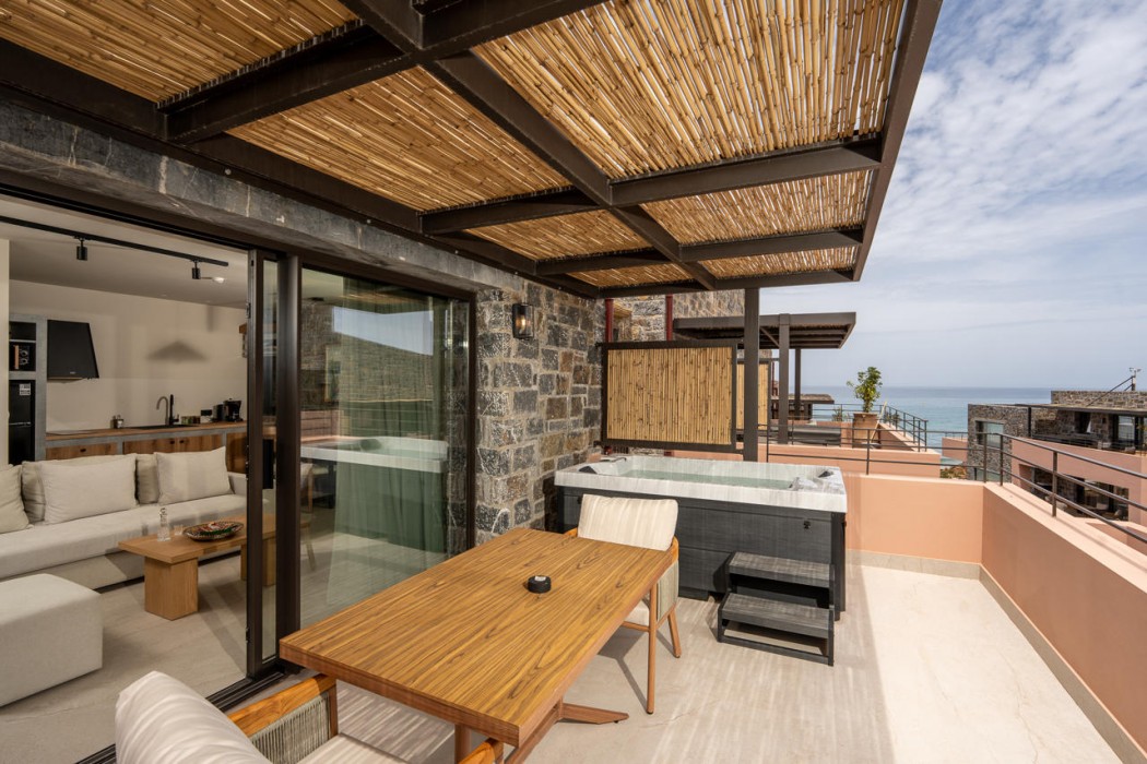 VOLTA Seaside hotel - Adult-only 50/90