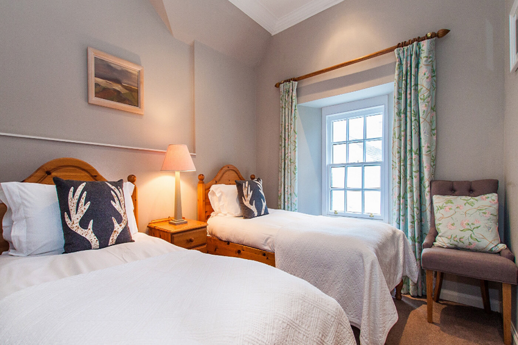 Colonsay Hotel 13/50