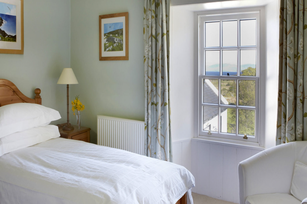 Colonsay Hotel 7/50