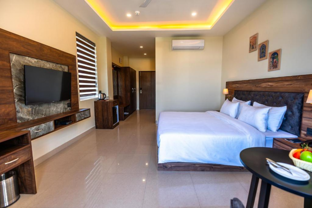 Room at Aotel by Clarks Inn, Palampur, PALAMPUR