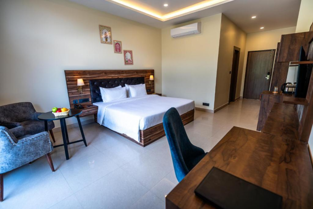 Room at Aotel by Clarks Inn, Palampur, PALAMPUR