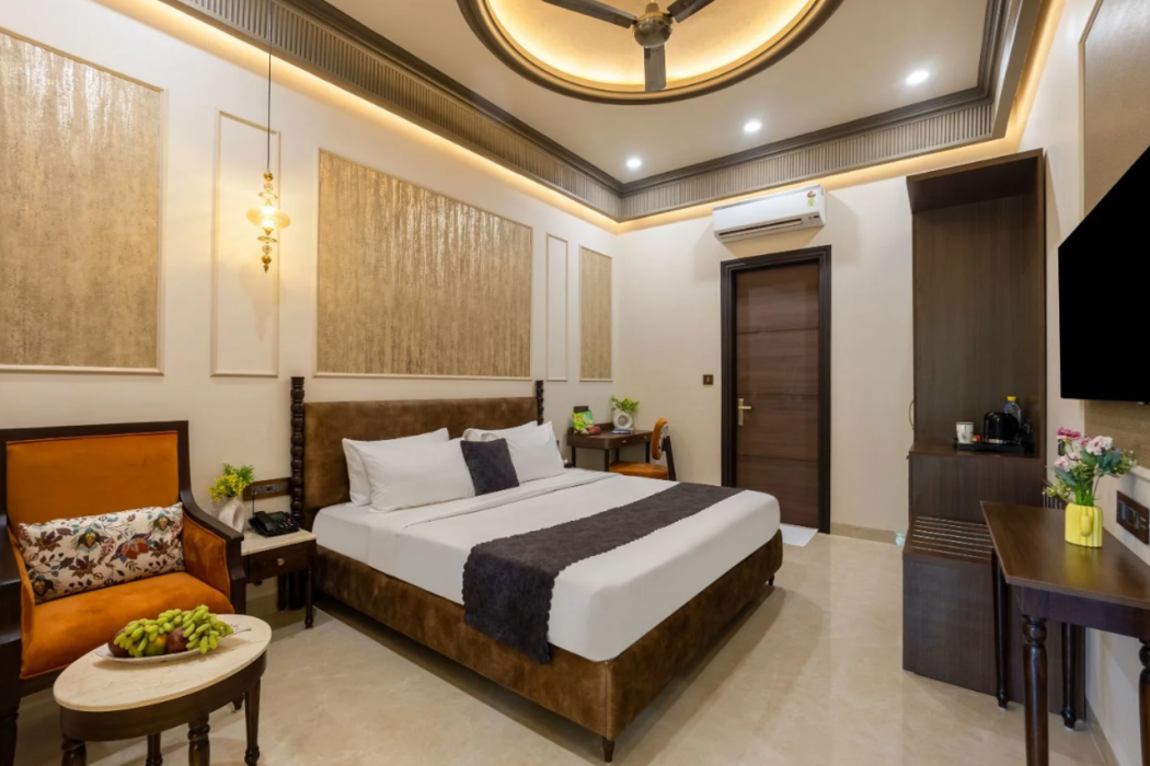 Saltstayz Autograph Connaught Place 24/58