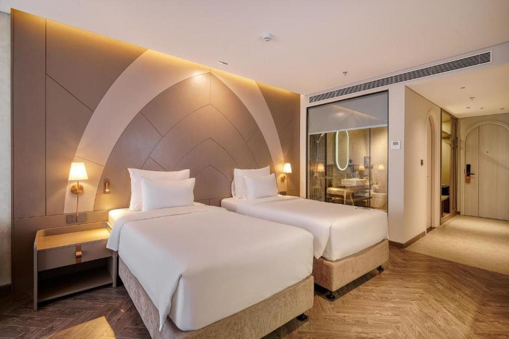 Champton Nha Trang Hotel 2/18