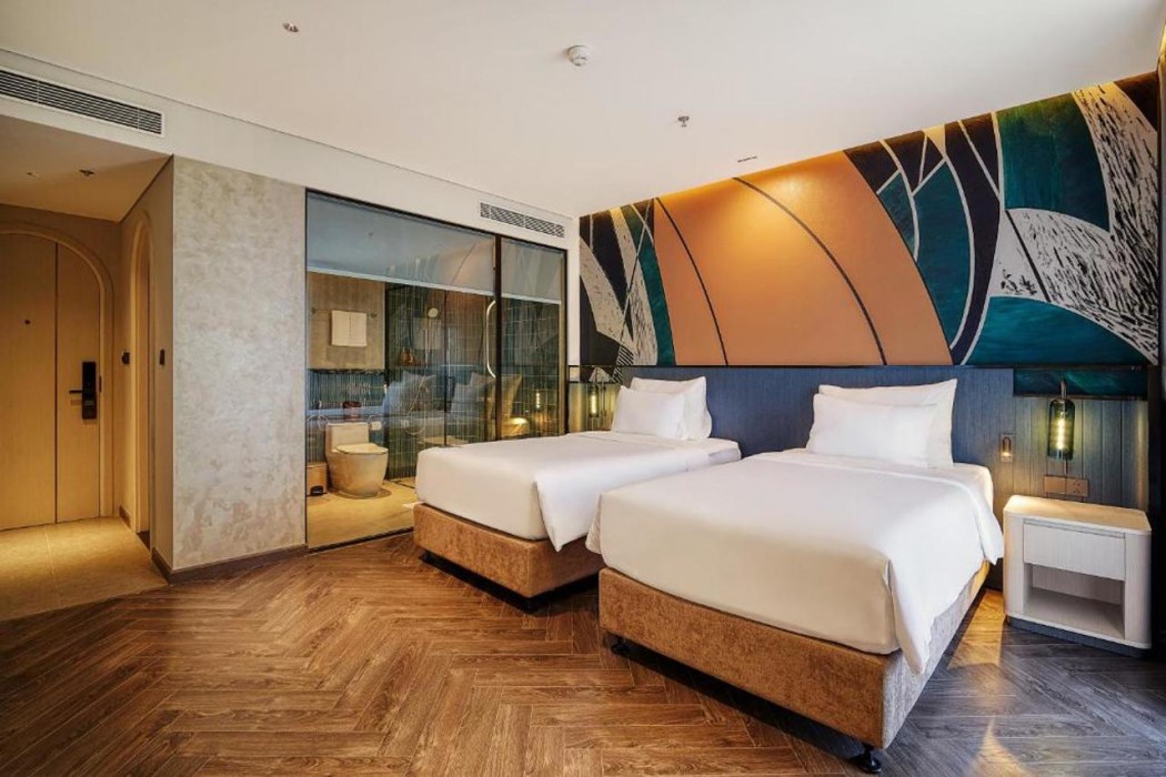 Champton Nha Trang Hotel 5/18