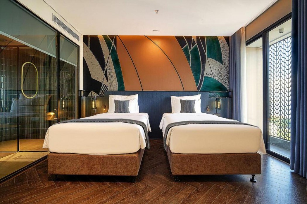 Champton Nha Trang Hotel 8/18