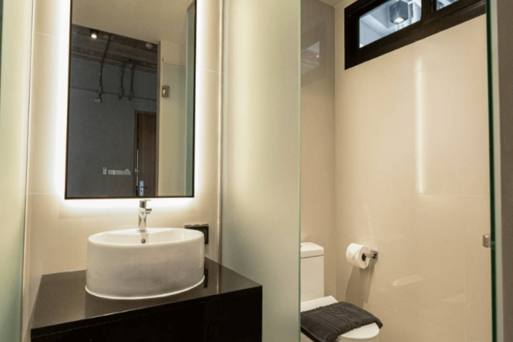 EX2 Hotel 2/11