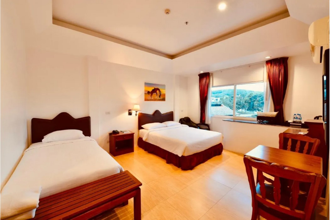 Thongsomboon Club Hotel 13/35