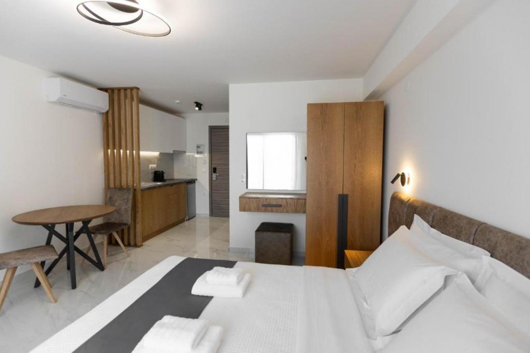 Calma Luxury Suites 12/17