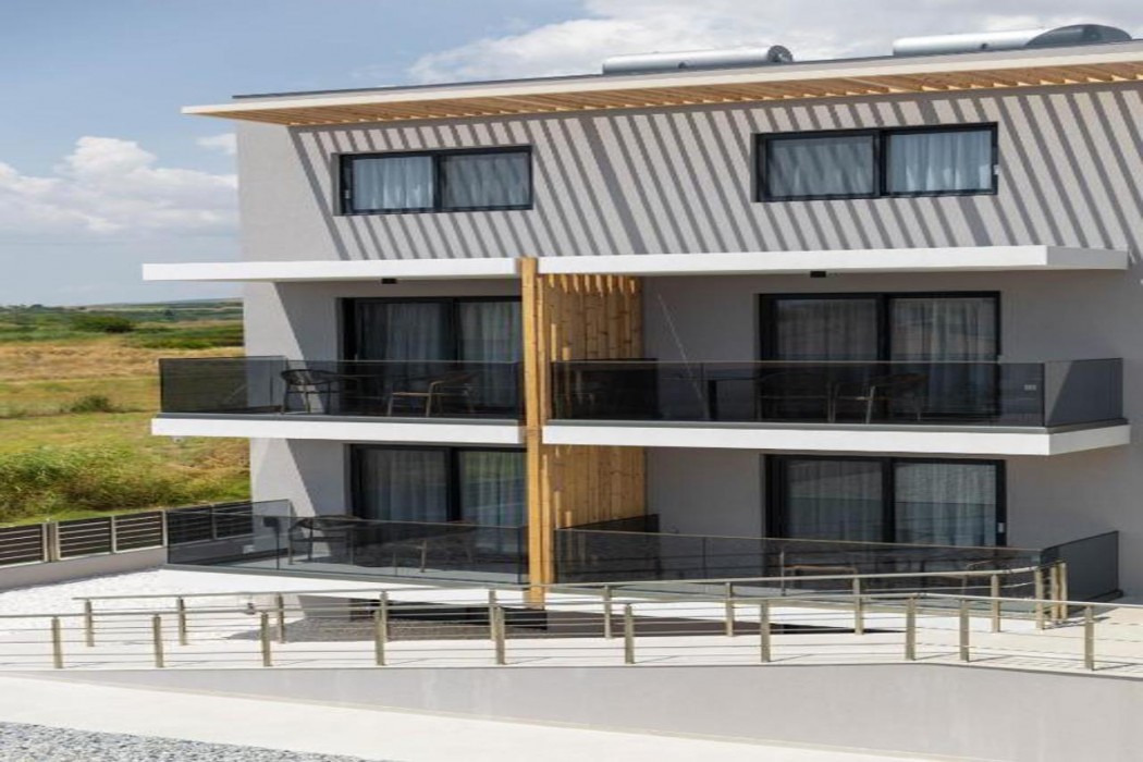 Calma Luxury Suites photo3