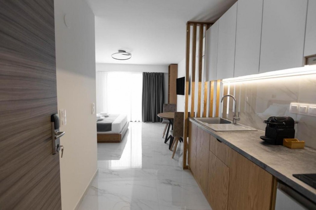 Calma Luxury Suites 8/17