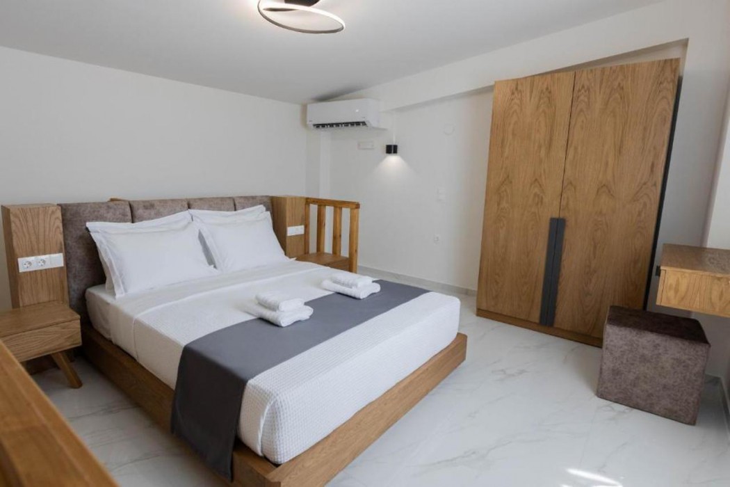 Calma Luxury Suites 13/17