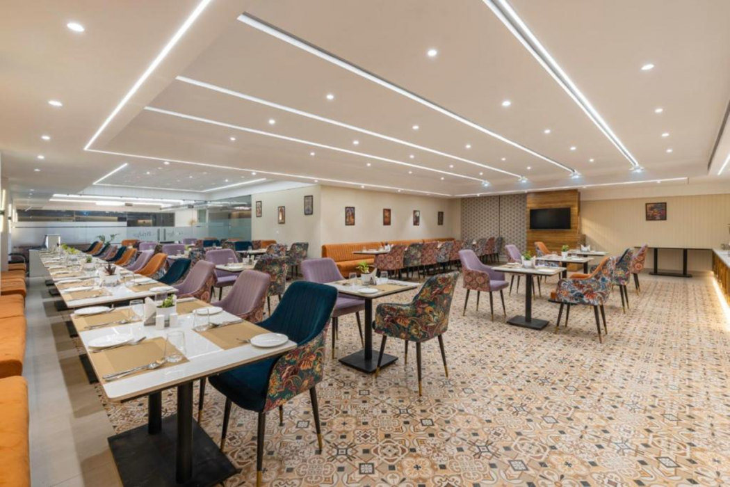 Clarks Inn Suites Agra 29/52