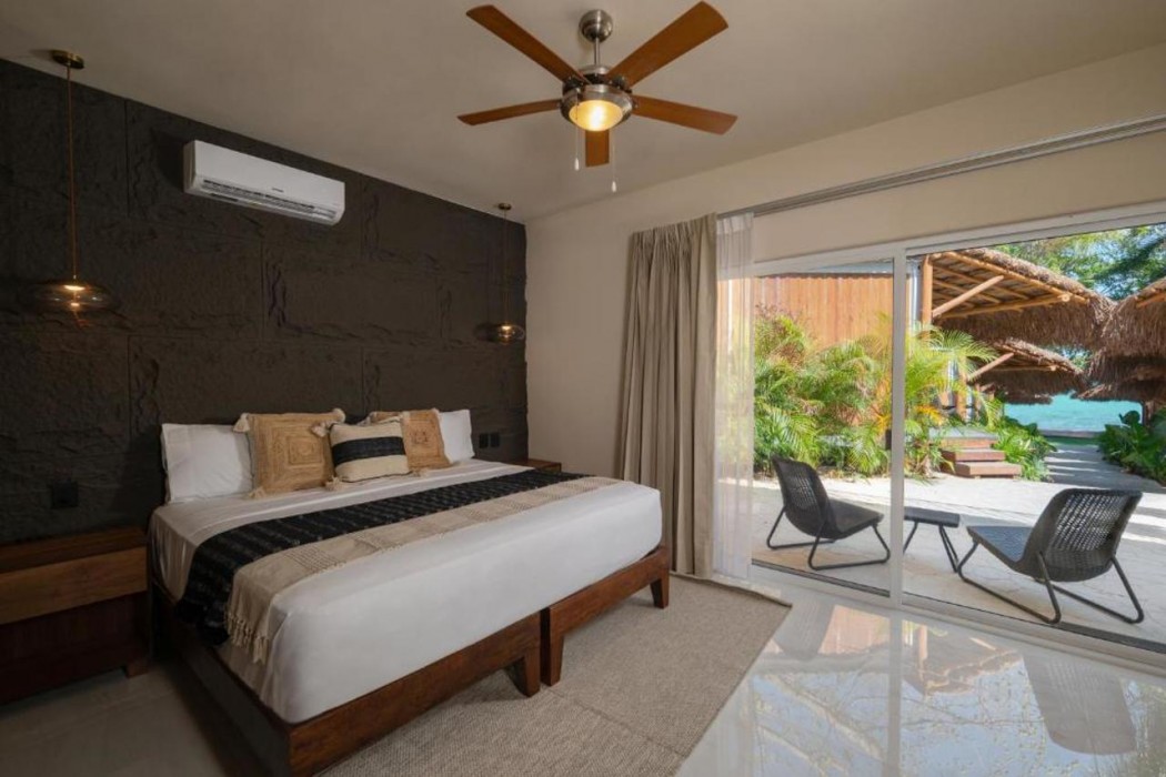 Casa Aakal Lagoon Front 8/44