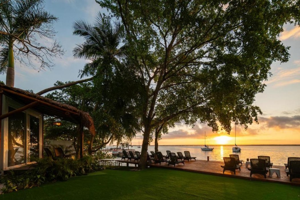 Casa Aakal Lagoon Front in BACALAR