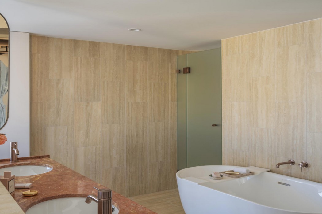 Avani Mooloolaba Beach Hotel 34/116