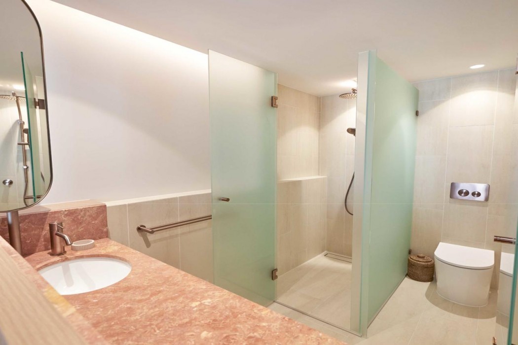 Avani Mooloolaba Beach Hotel 33/116