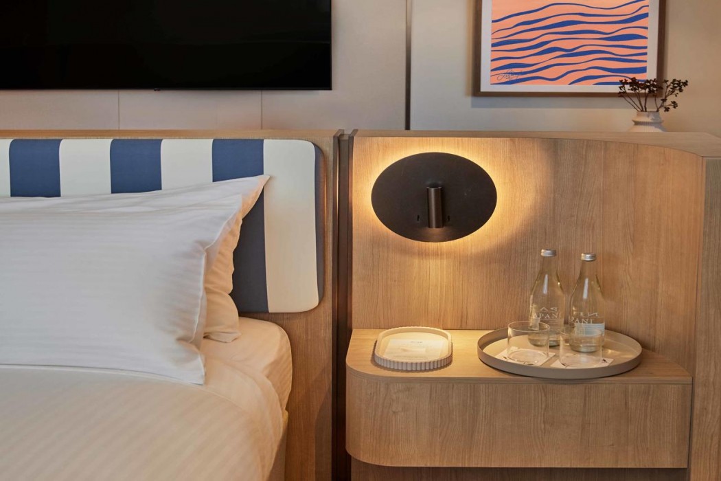 Avani Mooloolaba Beach Hotel 36/116