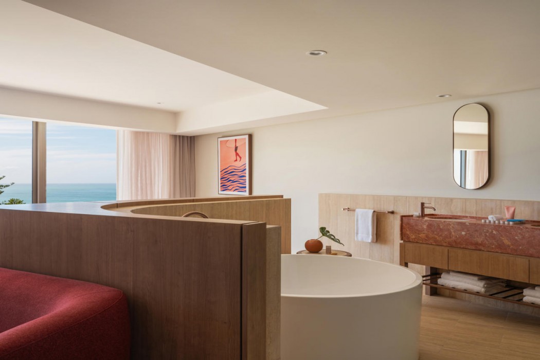 Avani Mooloolaba Beach Hotel 49/116