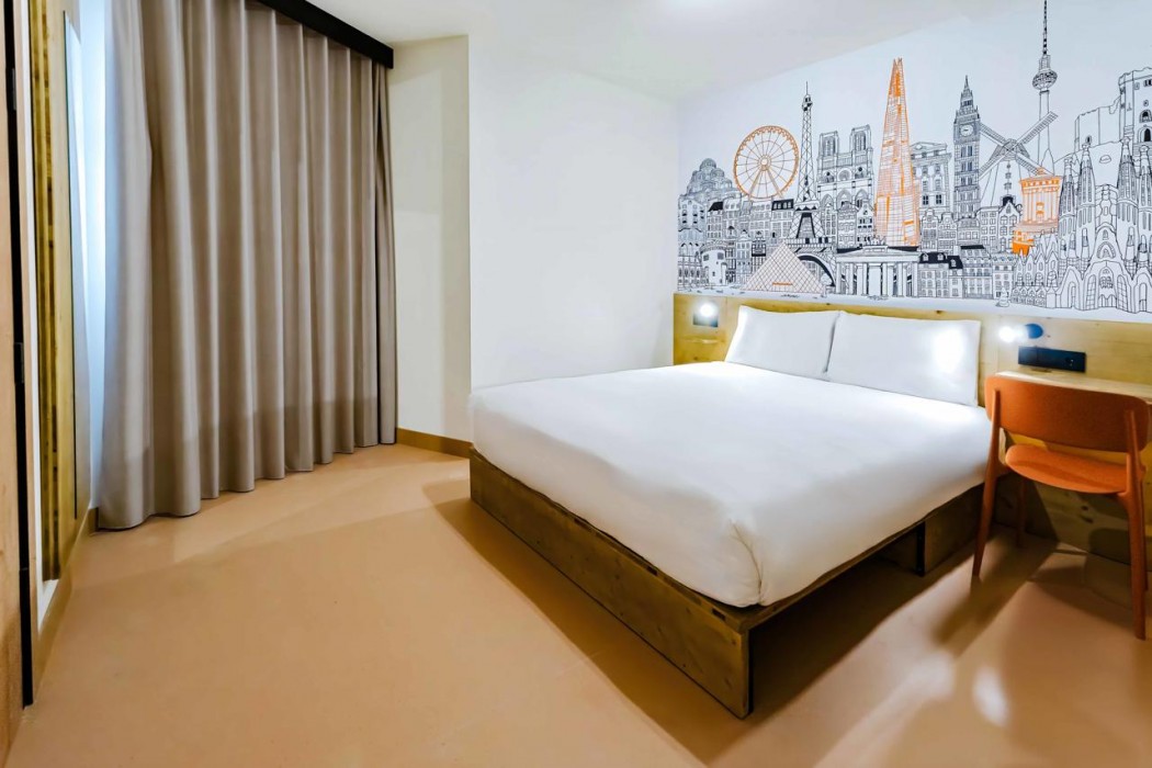 easyHotel Alicante Centro 29/58