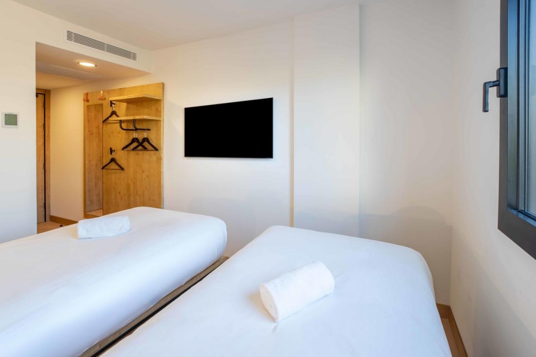 easyHotel Alicante Centro 38/58