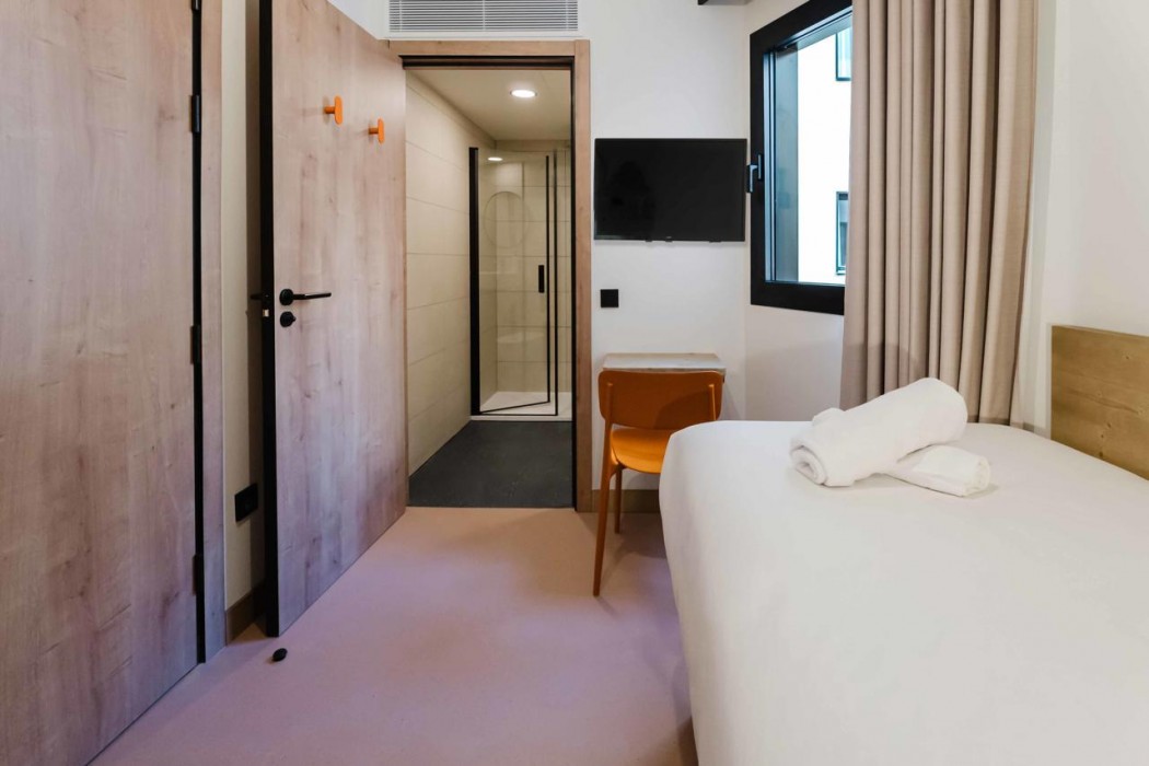 easyHotel Alicante Centro 26/58