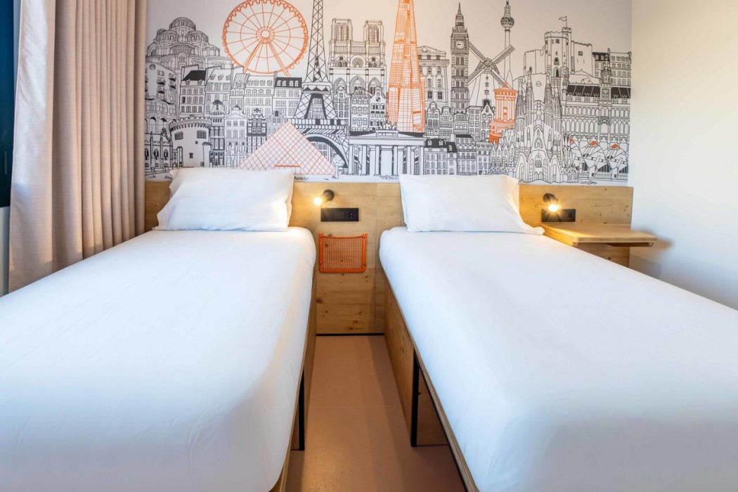 easyHotel Alicante Centro 31/58