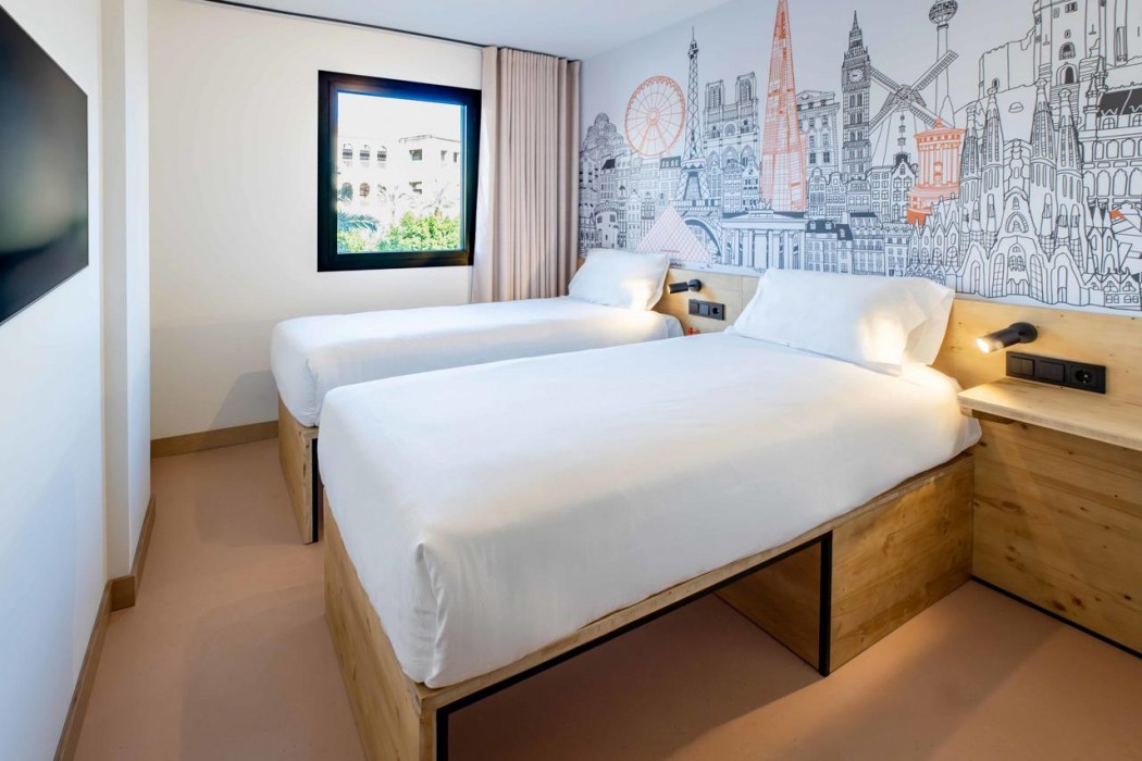 easyHotel Alicante Centro 40/58