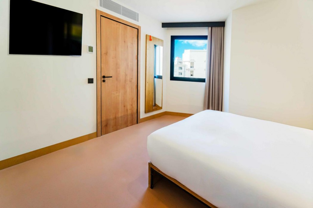 easyHotel Alicante Centro 30/58