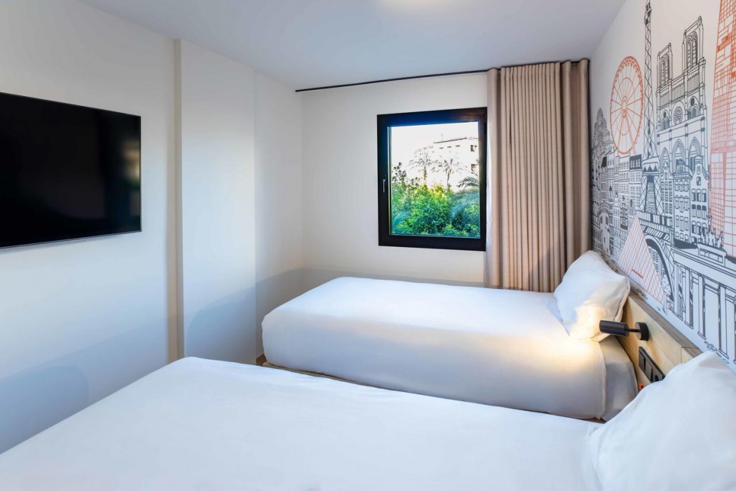 easyHotel Alicante Centro 43/58