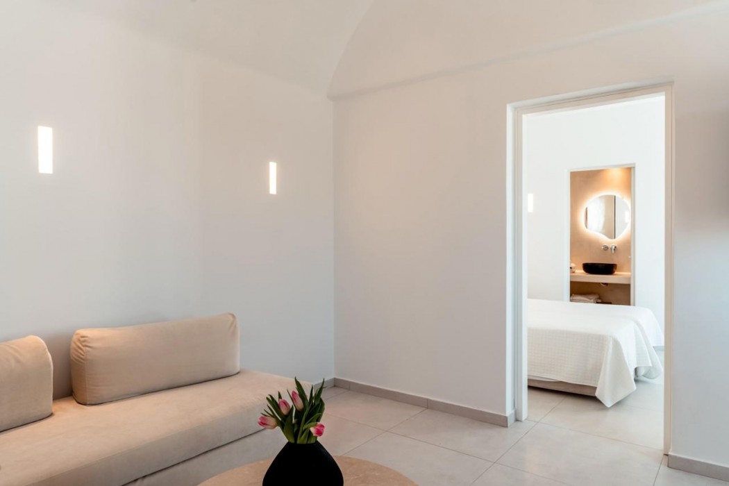 Oikos Santorini Living Concept 7/21