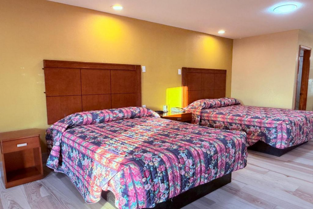 Aloha Inn McAllen Airport near Medical center Tx 9/40