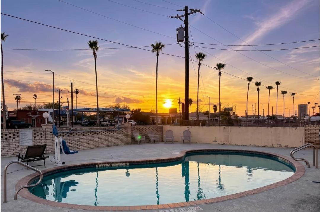 Aloha Inn McAllen Airport near Medical center Tx 24/40