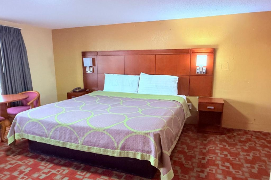 Aloha Inn McAllen Airport near Medical center Tx 7/40