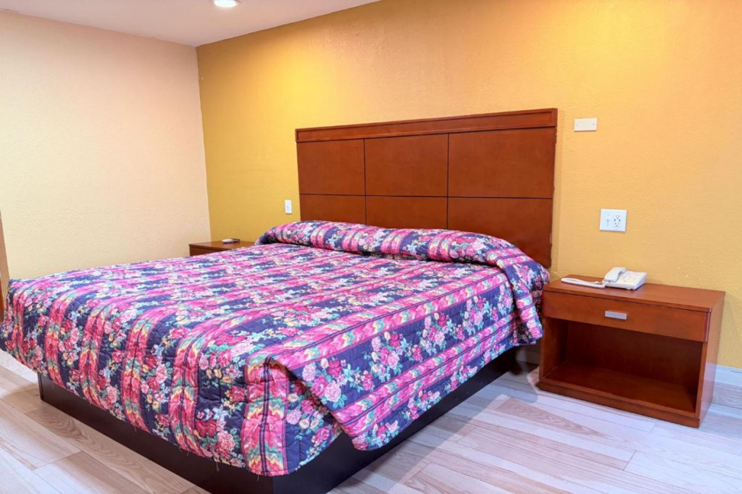 Aloha Inn McAllen Airport near Medical center Tx 8/40