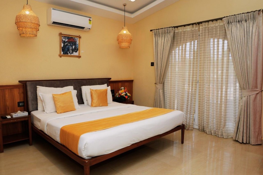 Foxoso Aaristo Baga Beach Resort 20/48