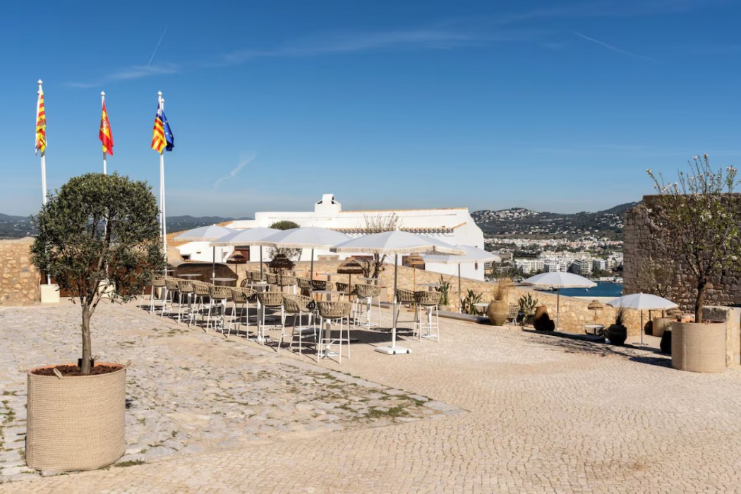 Parador de Ibiza 2/71