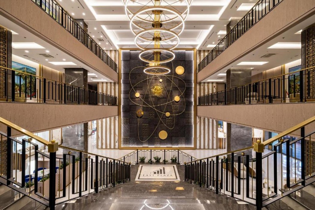 East Plaza Hotel 8/40