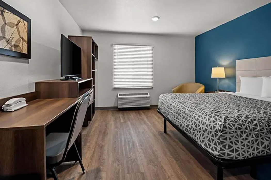 WoodSpring Suites Loves Park - Rockford 6/30