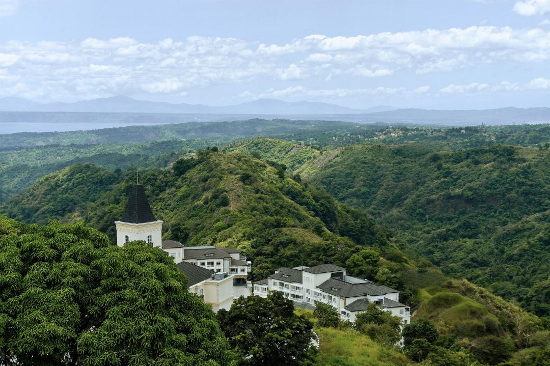 MCollection - Scenic Tagaytay Getaway with Taal Views 2/33